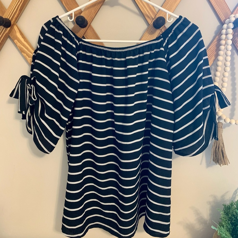 Off-the-shoulder black and white striped blouse. Brand: Vine & Love— size medium